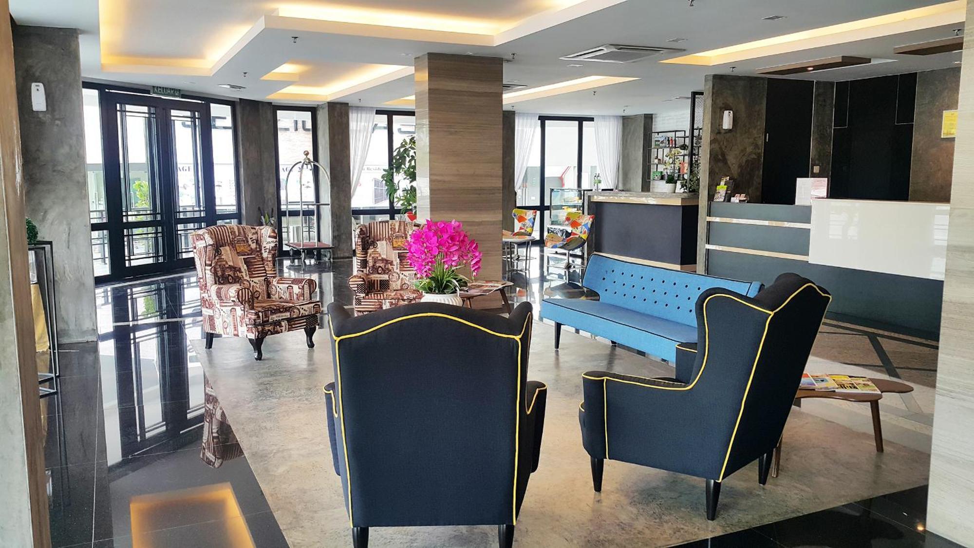 Manhattan Hotel ايبوه المظهر الخارجي الصورة