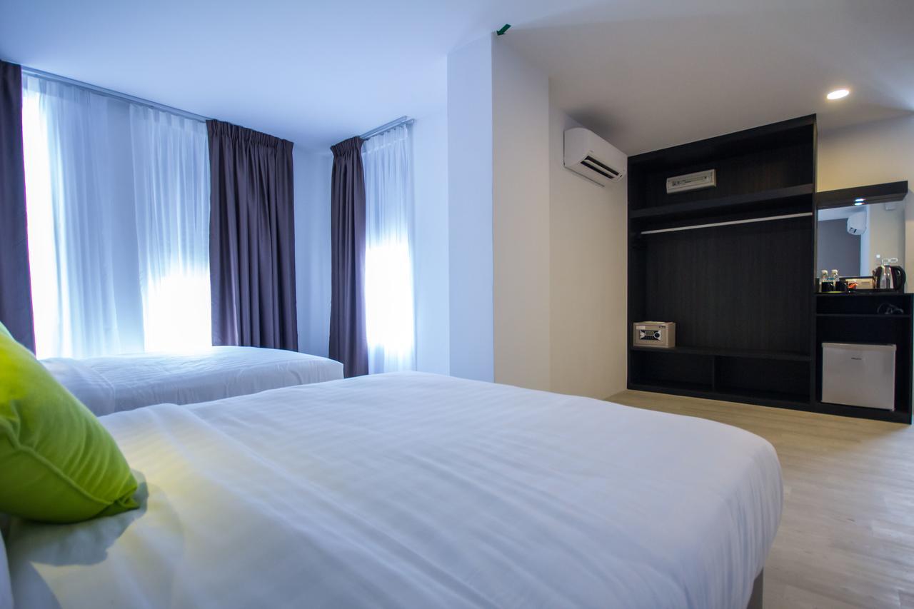 Manhattan Hotel ايبوه المظهر الخارجي الصورة